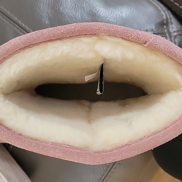 Bearpaw Ellie Boot - Picture 9 of 10